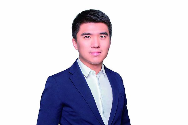 易启胜 落地：敲开家门前，赛事为机器人找到了“用武之地”——加速进化赵维晨：形成商业闭环，才能打破“死循环”